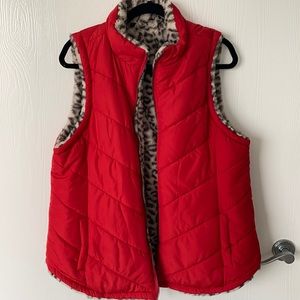 MAURICES red/faux fur reversible vest with pockets XXL
